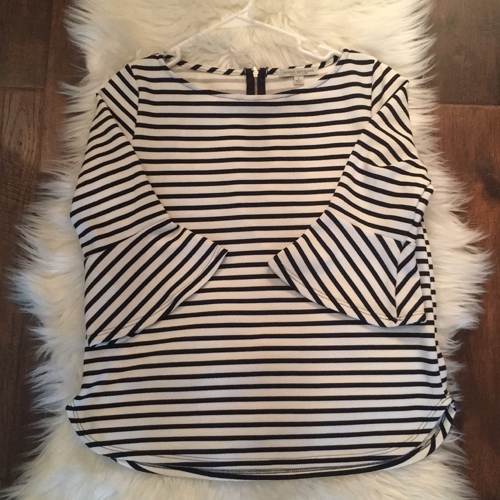 Navy  and white 3/4 bell sleeve top!